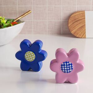 Spice Up Your Life! Room Essentials Stoneware Salt & Pepper Shakers Pink & Blue